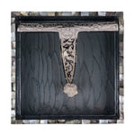 Load image into Gallery viewer, Mother of pearl Black Tissue Holder