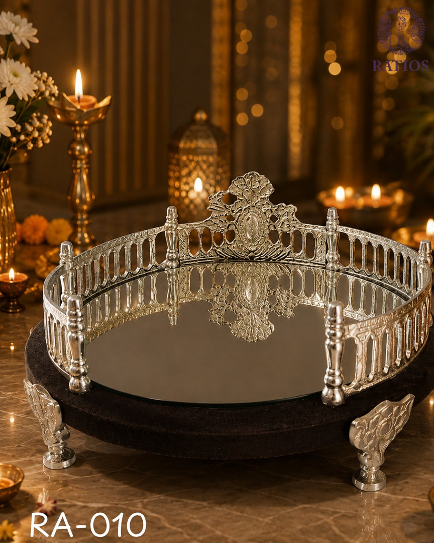 royal-silver-mirrored-decorative-tray